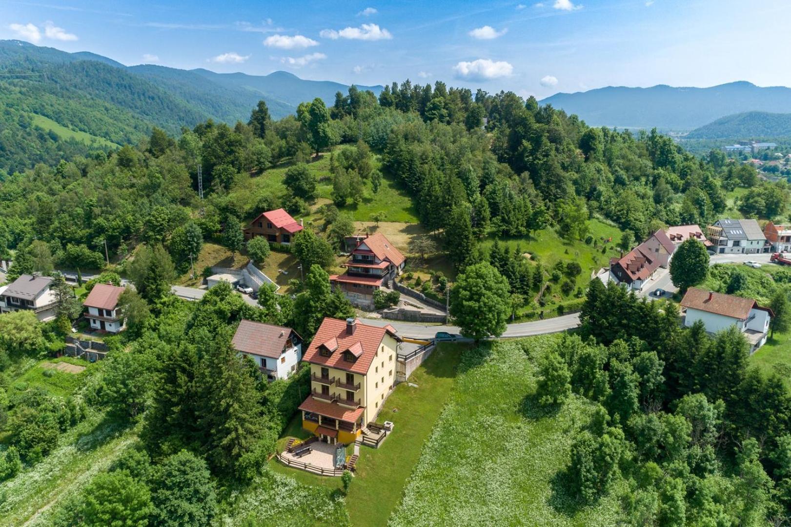 Villa Fužine エクステリア 写真